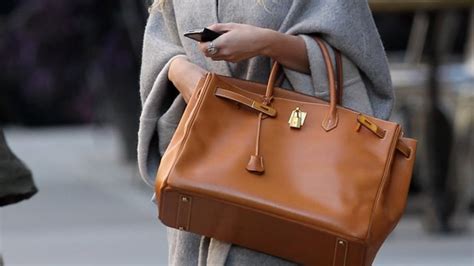 who makes birkin handbags